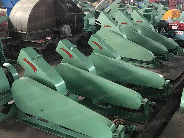 Commercial wood chipping machine