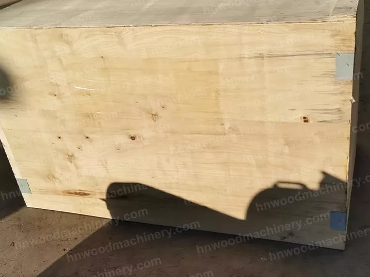 Wooden case packing of wood crusher machine