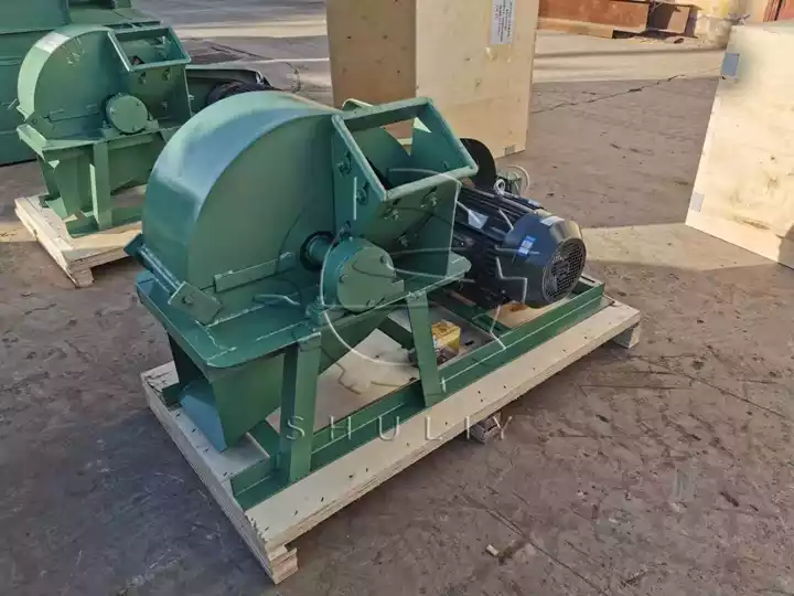 عميل في دبي يختار ماكينات Shuliy مرة أخرى: نفايات الخشب إلى المواد الخام