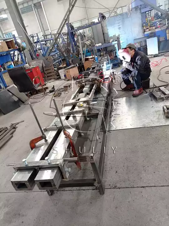 Sawdust pallet blocks manufacturing machine